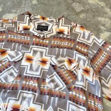 画像4: 【PENDLETON】ALL OVER NATIVE PATTERN S/S SHIRT / Mens L (4)