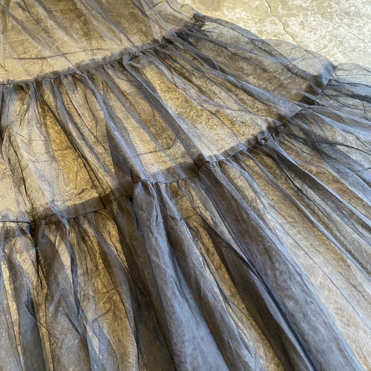 画像6: TIERED DESIGN SHEER TULLE LONG SKIRT / W24~W35 (6)
