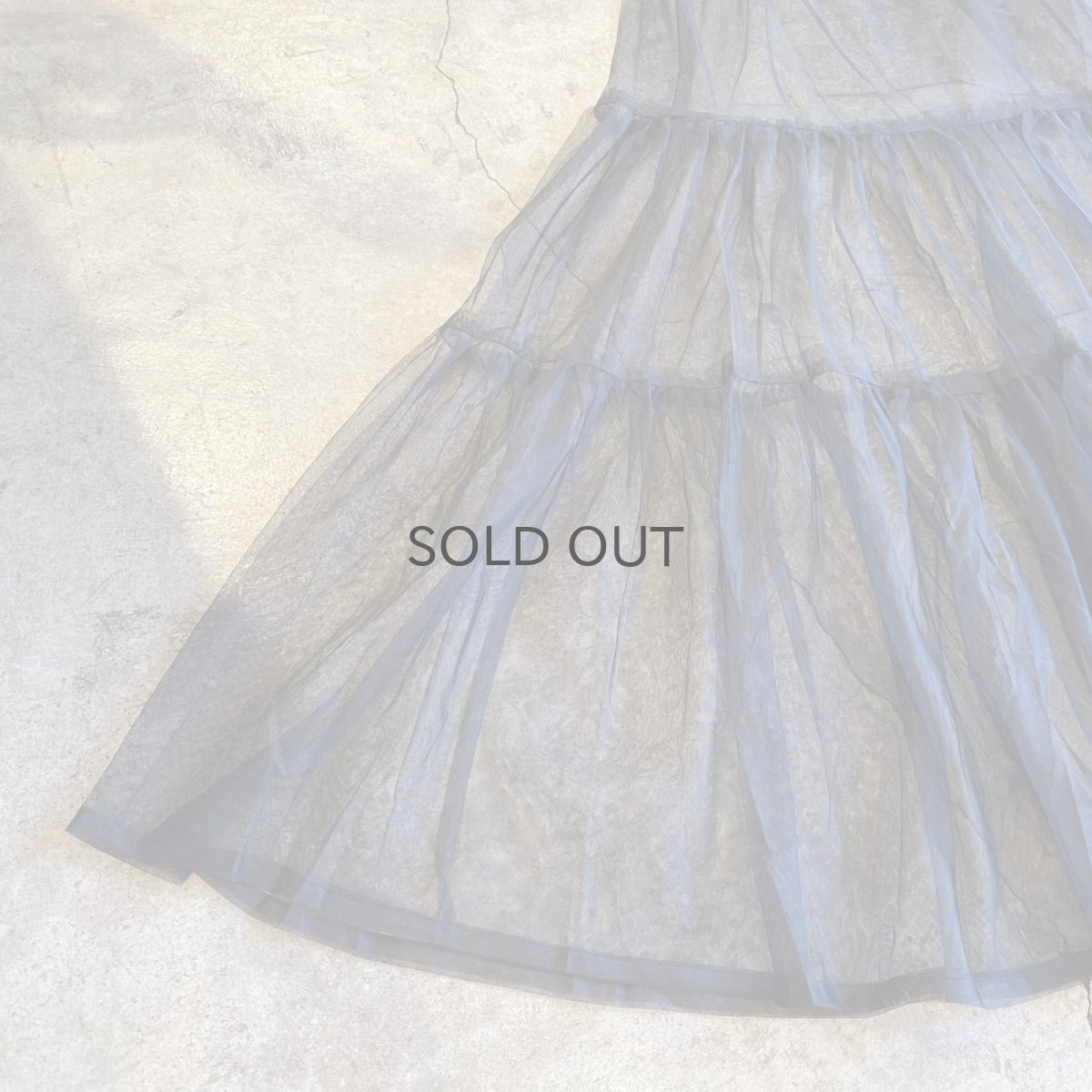 画像4: TIERED DESIGN SHEER TULLE LONG SKIRT / W24~W35 (4)