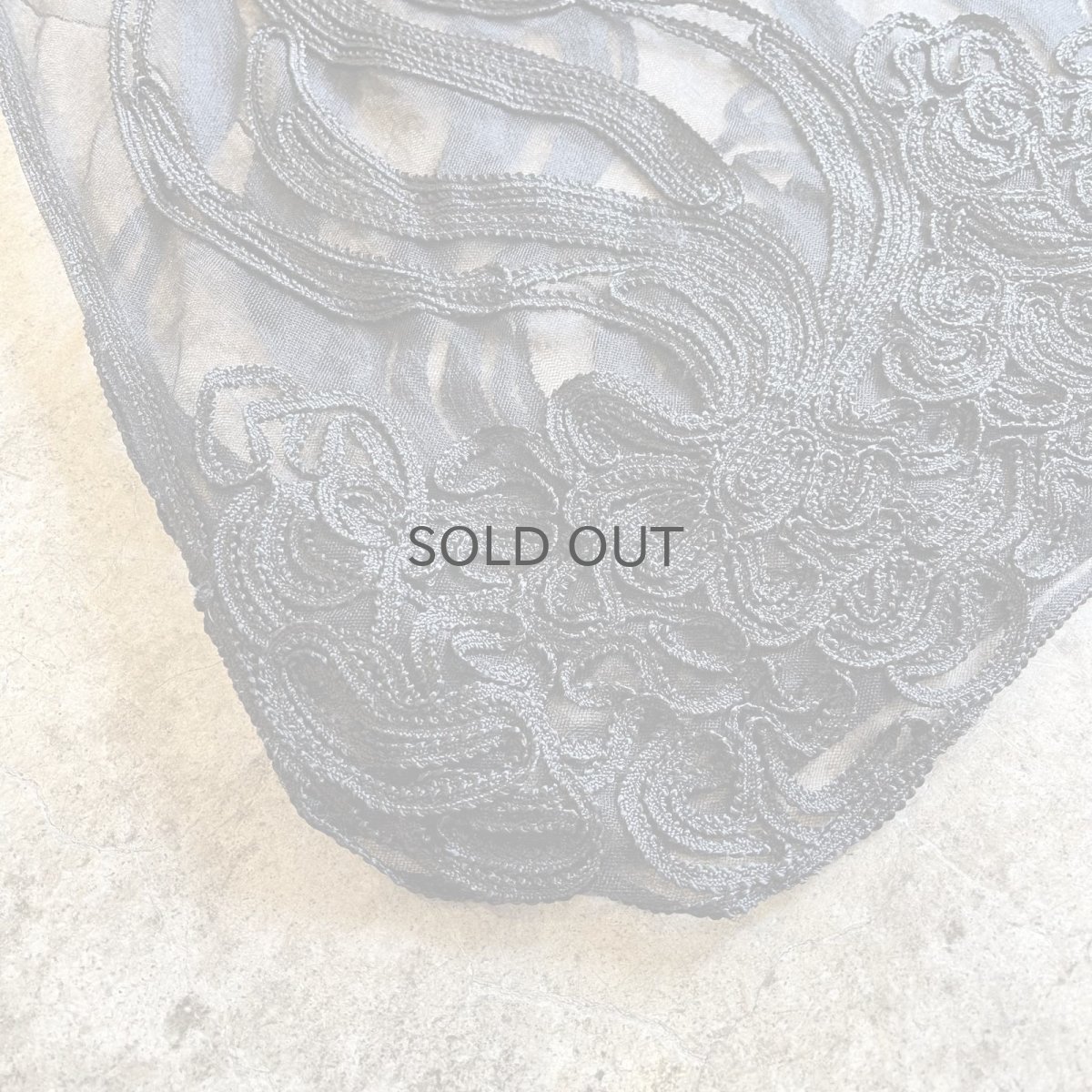 画像3: BLACK COLOR EMBROIDERY DESIGN PATTERN TULLE N/S TOPS / Ladies M (3)