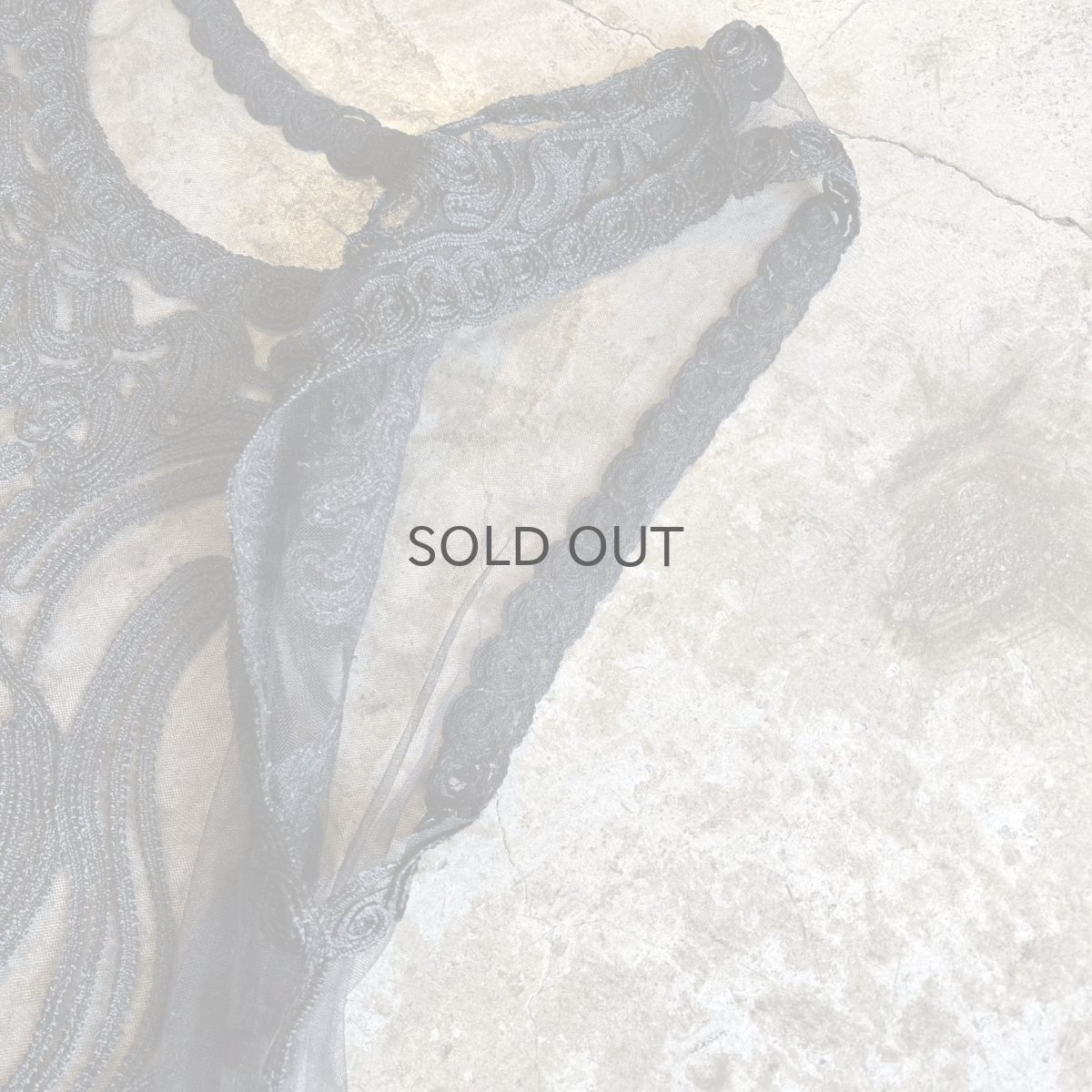 画像10: BLACK COLOR EMBROIDERY DESIGN PATTERN TULLE N/S TOPS / Ladies M (10)