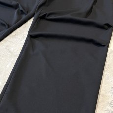 画像6: 【WONDERGROUND】KNEE TUCK WIDE SILHOUETTE SLACKS / BLACK / OS (6)