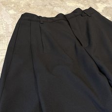 画像3: 【WONDERGROUND】KNEE TUCK WIDE SILHOUETTE SLACKS / BLACK / OS (3)