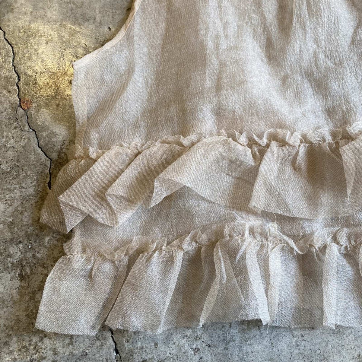 画像4: TIERED DOWN FRILL DESIGN N/S TOPS / Ladies L (4)