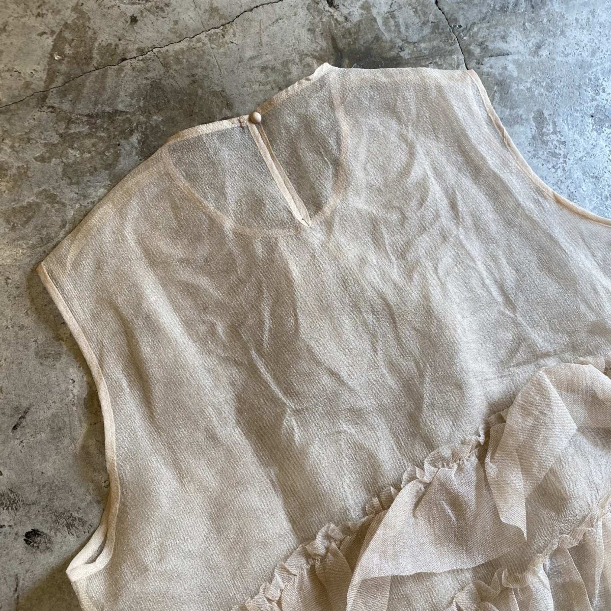 画像8: TIERED DOWN FRILL DESIGN N/S TOPS / Ladies L (8)