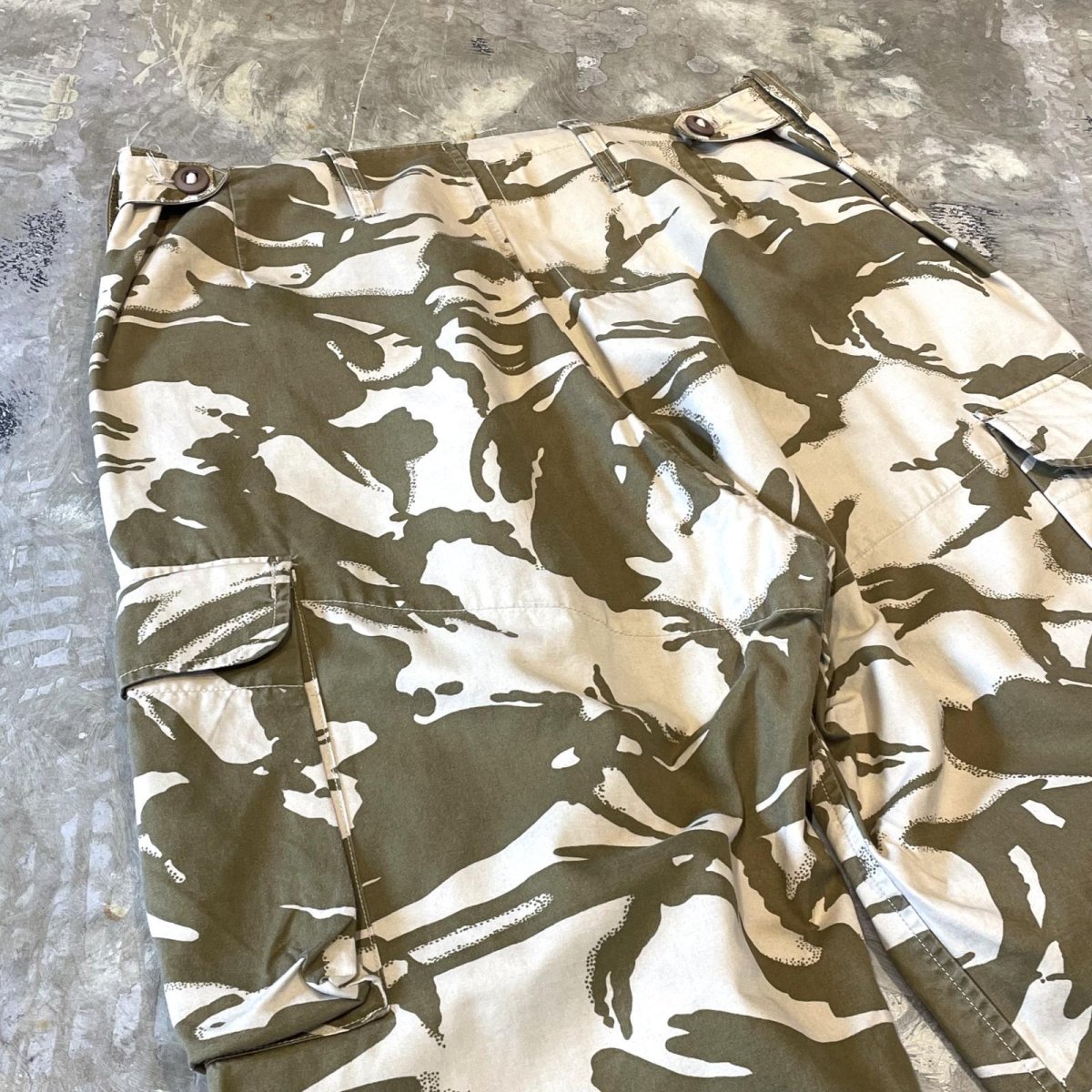 画像10: ALL OVER DESERT CAMOUFLAGE PATTERN CARGO PANTS / W33~W36 (10)