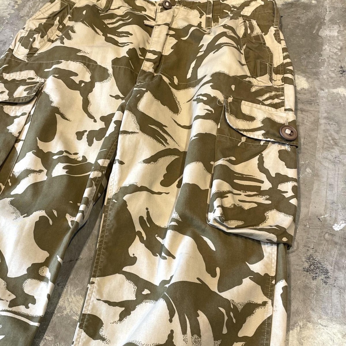 画像4: ALL OVER DESERT CAMOUFLAGE PATTERN CARGO PANTS / W33~W36 (4)