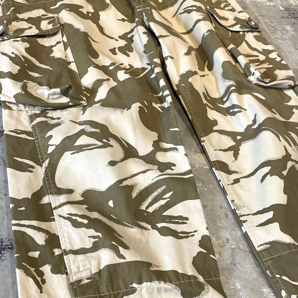 画像5: ALL OVER DESERT CAMOUFLAGE PATTERN CARGO PANTS / W33~W36 (5)