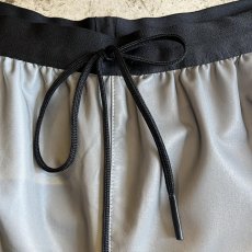 画像7: 【NIKE】METALLIC SILVER COLOR RUNNING SHORT PANTS / W22~W36(L) (7)