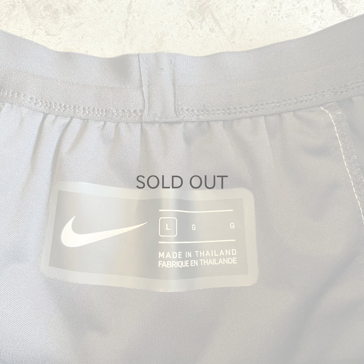 画像11: 【NIKE】METALLIC SILVER COLOR RUNNING SHORT PANTS / W22~W36(L) (11)