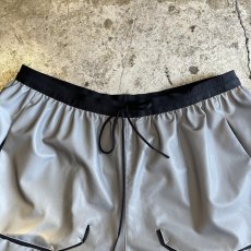 画像5: 【NIKE】METALLIC SILVER COLOR RUNNING SHORT PANTS / W22~W36(L) (5)