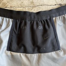 画像10: 【NIKE】METALLIC SILVER COLOR RUNNING SHORT PANTS / W22~W36(L) (10)