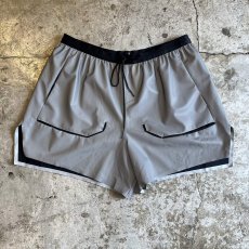 画像1: 【NIKE】METALLIC SILVER COLOR RUNNING SHORT PANTS / W22~W36(L) (1)