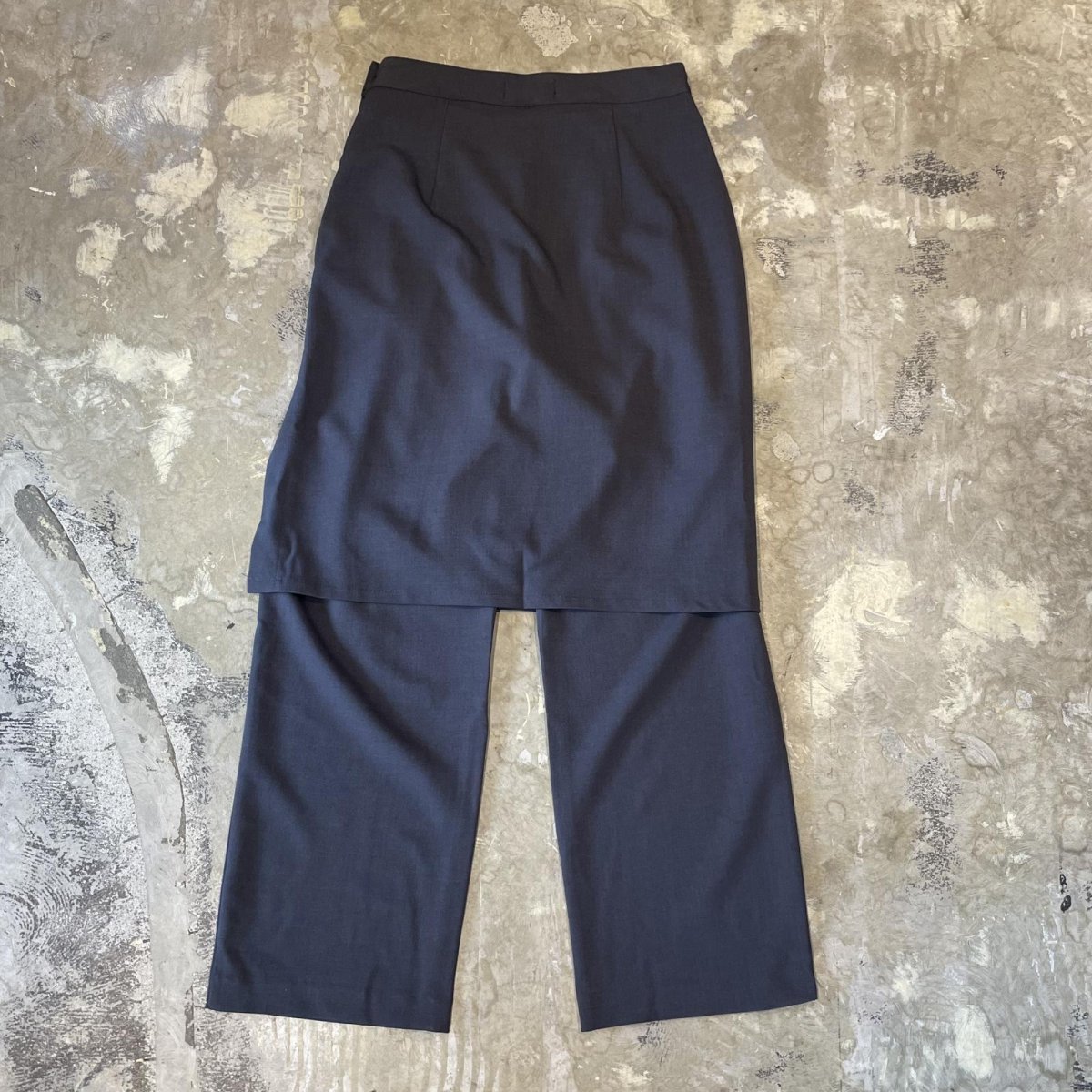 画像2: 【WONDERGROUND】SIDE SLIT SKIRT LAYERED SLACKS / OS (2)