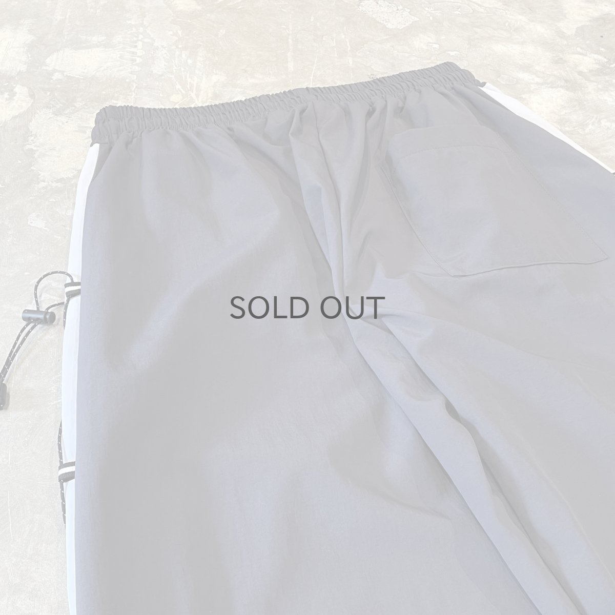 画像9: 【WONDERGROUND】SIDE COLOR LACE UP WIDE NYLON PANTS / GREY / OS (9)