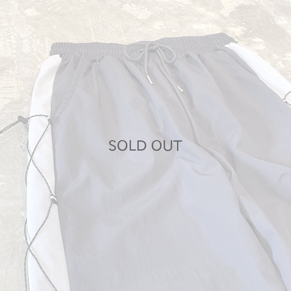 画像3: 【WONDERGROUND】SIDE COLOR LACE UP WIDE NYLON PANTS / GREY / OS (3)