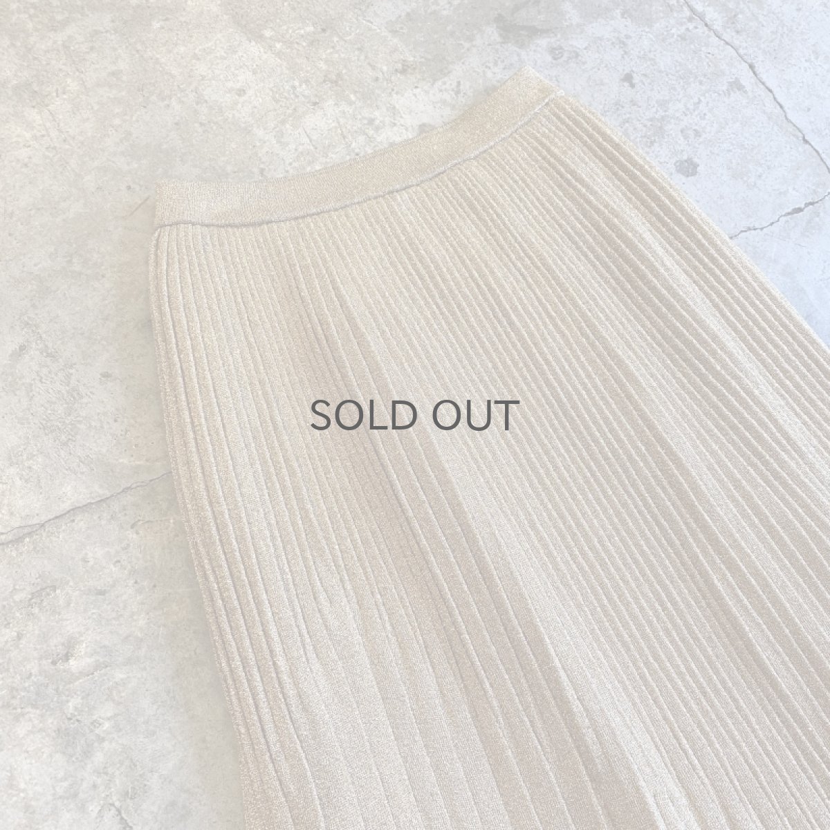 画像3: GOLD COLOR GLITTER PATTERN PLEATS DESIGN LONG SKIRT / W20~W30 (3)