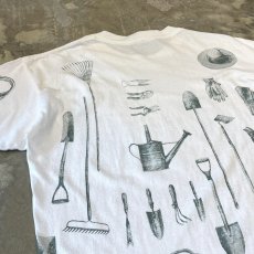 画像9: 90's BOTH SIDE TOOLS GRAPHIC PRINTED S/S TEE / Mens L / MADE IN USA (9)