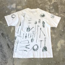 画像2: 90's BOTH SIDE TOOLS GRAPHIC PRINTED S/S TEE / Mens L / MADE IN USA (2)