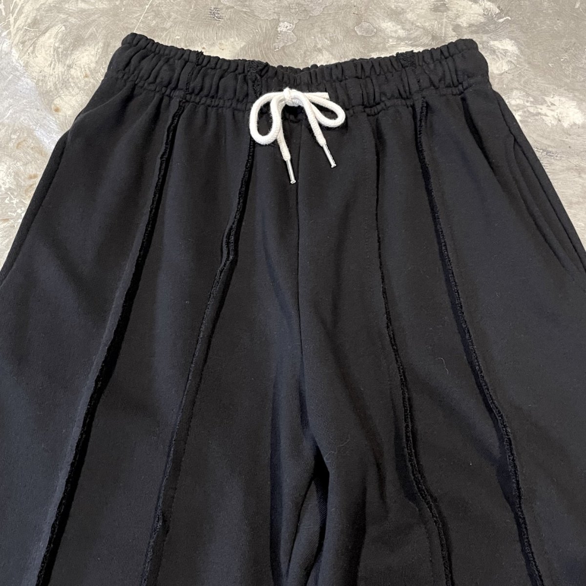 画像10: FRONT LINE BLACK COLOR STRAIGHT SWEAT PANTS / FREE (10)