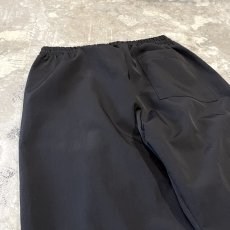 画像9: 【WONDERGROUND】WAVE NOTCH PATTERN NYLON PANTS / BLACK / OS (9)