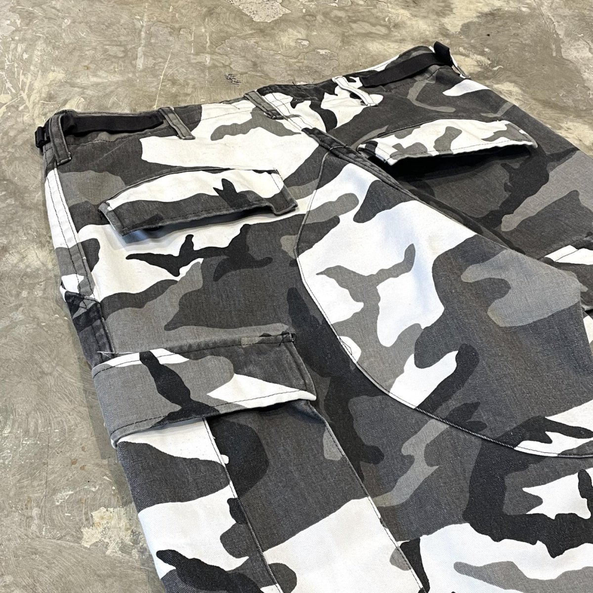 画像9: ALL OVER CAMOUFLAGE PATTERN CARGO PANTS / W31 (9)
