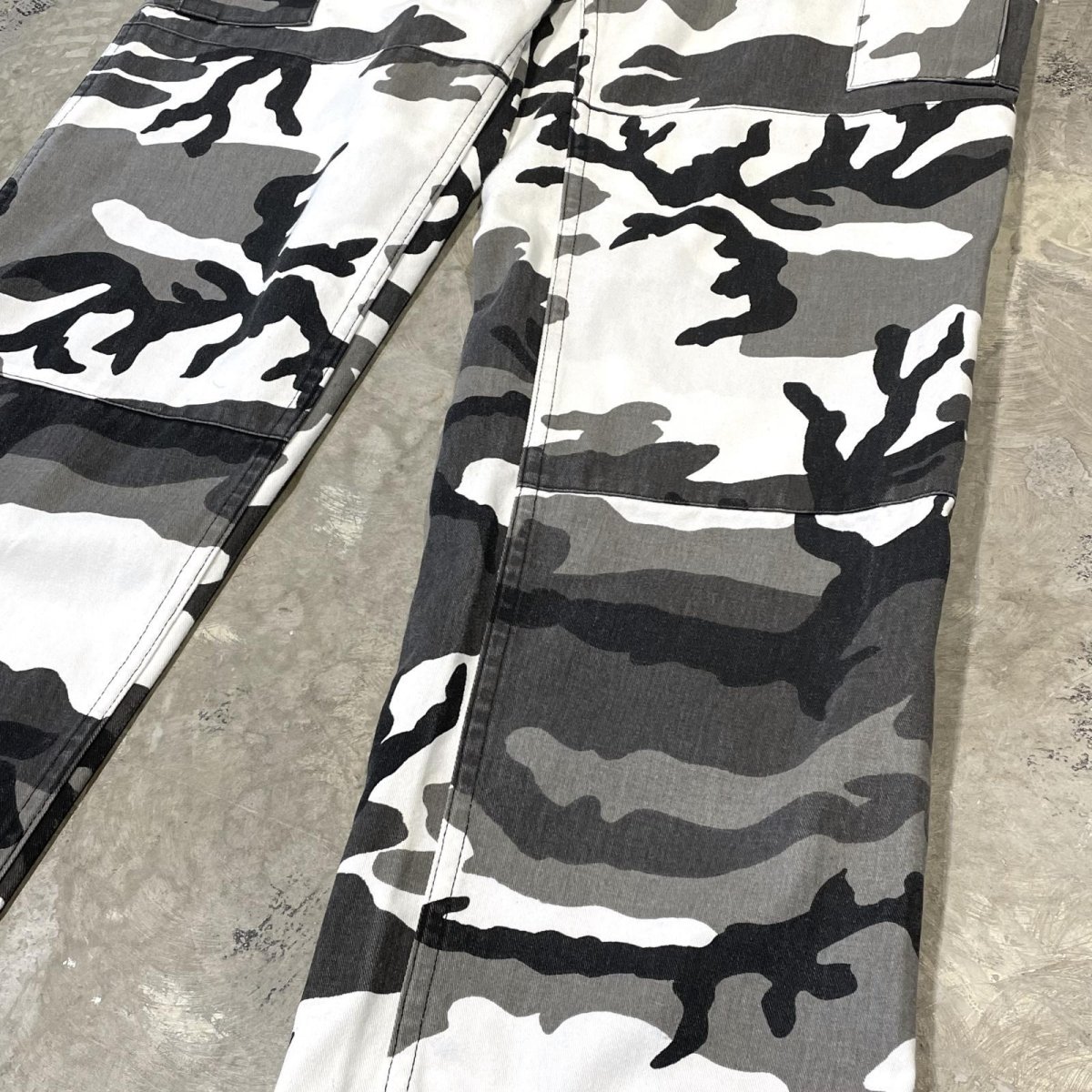 画像6: ALL OVER CAMOUFLAGE PATTERN CARGO PANTS / W31 (6)