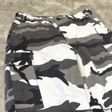 画像3: ALL OVER CAMOUFLAGE PATTERN CARGO PANTS / W31 (3)