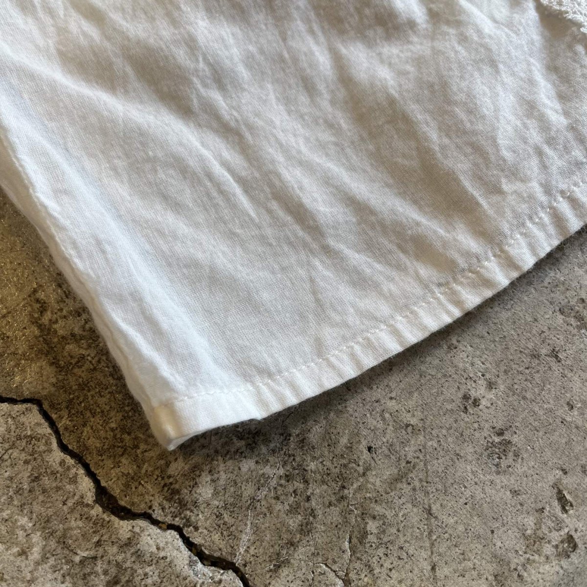 画像3: WHITE COLOR LACE LINE DESIGN NO COLLAR COTTON L/S BLOUSE / Ladies L (3)