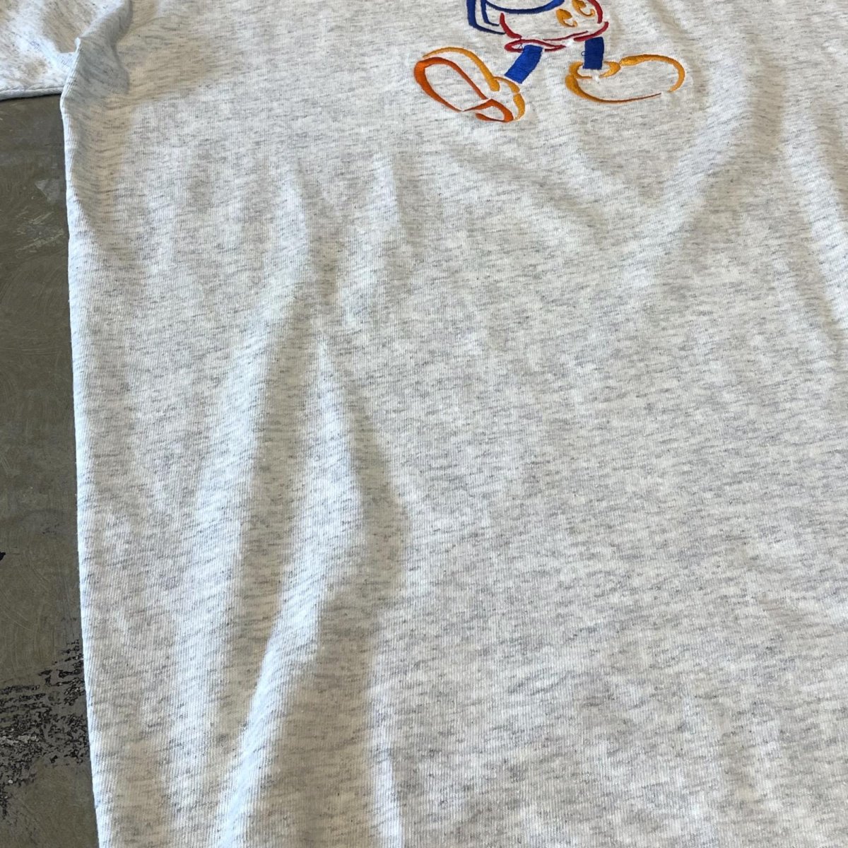 画像5: MICKEY MOUSE COLORFUL EMBROIDERY S/S TEE / Mens M(L) / MADE IN USA (5)