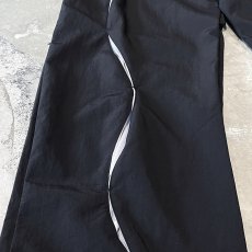 画像7: 【WONDERGROUND】WAVE NOTCH PATTERN NYLON PANTS / BLACK / OS (7)