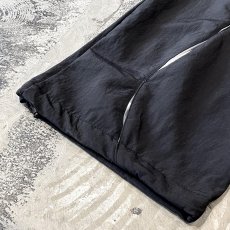画像8: 【WONDERGROUND】WAVE NOTCH PATTERN NYLON PANTS / BLACK / OS (8)