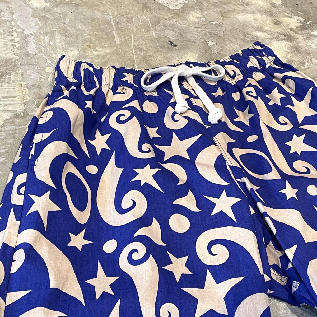 画像3: 【VIVIENNE WESTWOOD】ALL OVER PATTERN SHORTS / FREE (3)