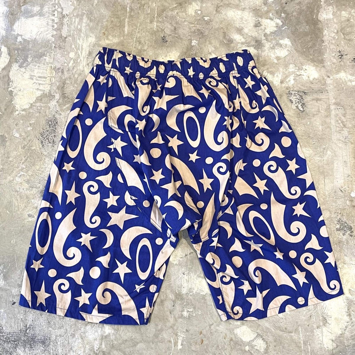 画像2: 【VIVIENNE WESTWOOD】ALL OVER PATTERN SHORTS / FREE (2)