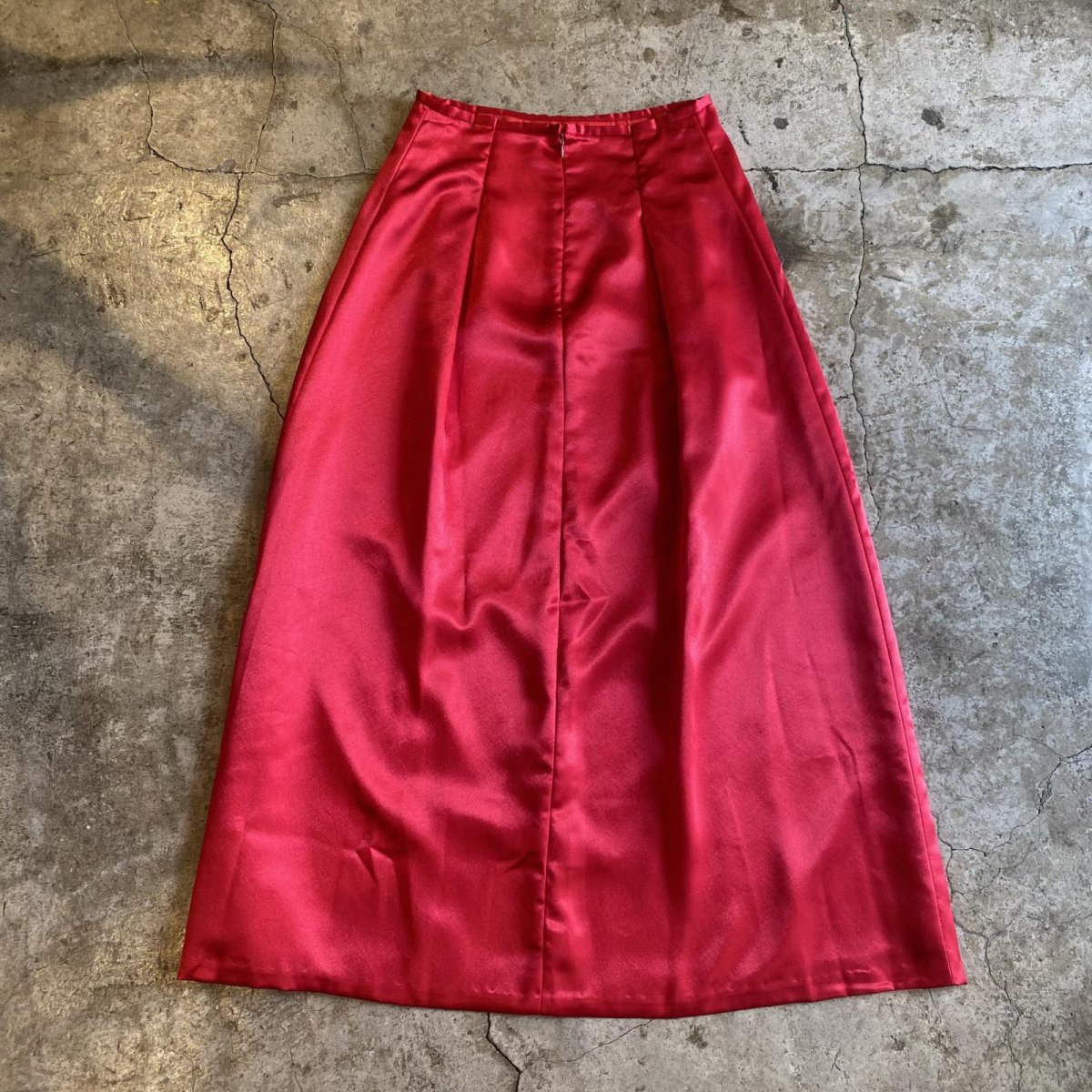 画像2: RED LUSTER COLOR LONG SKIRT / W27 (2)