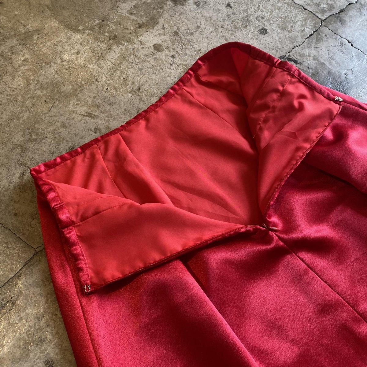 画像9: RED LUSTER COLOR LONG SKIRT / W27 (9)