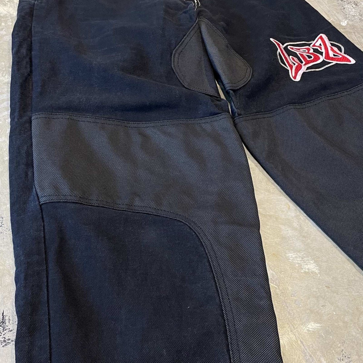 画像5: 90's "LBZ" MATERIAL SWITCHED MOTORCYCLE PANTS / W31 / MADE IN USA (5)