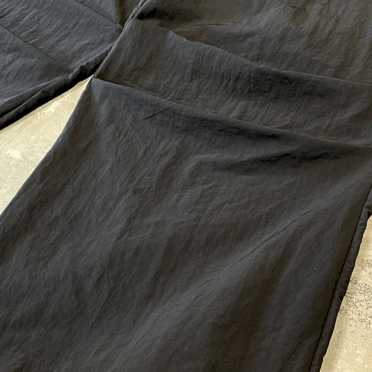 画像6: 【WONDERGROUND】LAYERED COLOR APRON PANTS / BLACK / OS (6)