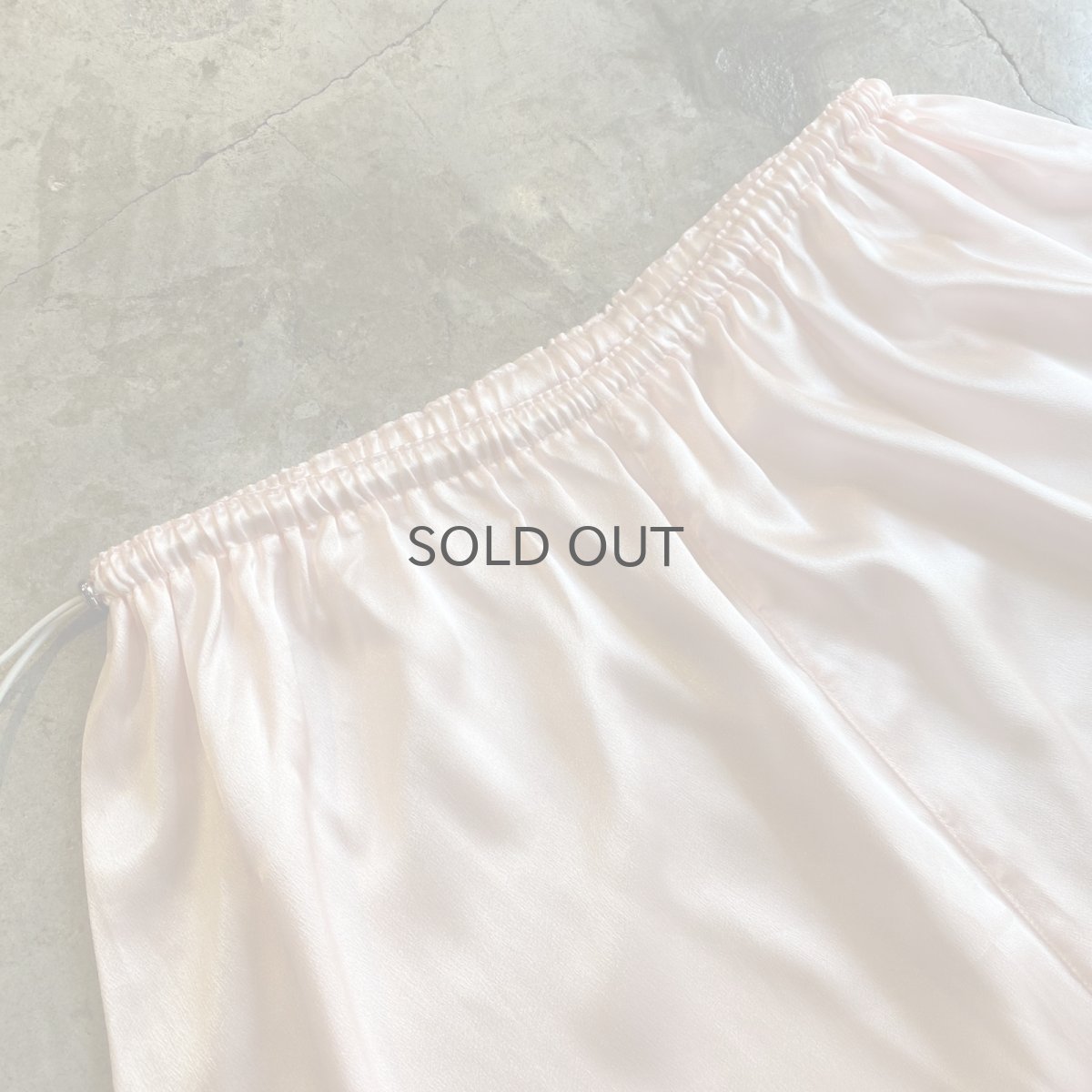 画像3: PALE PINK COLOR LUSTER SATIN SHORT PANTS / FREE~W40  (3)