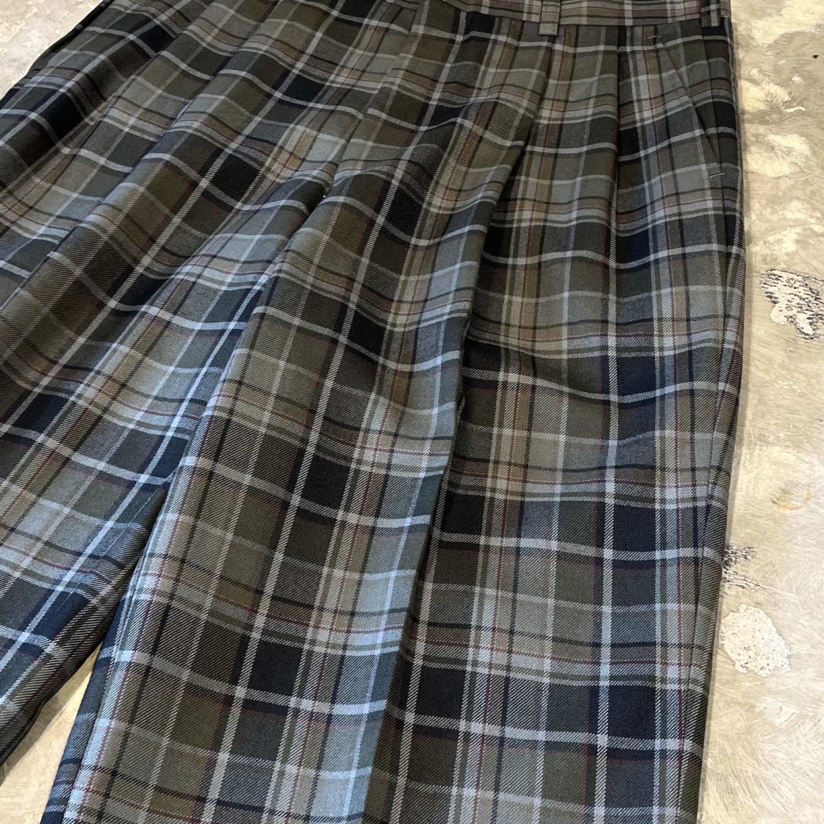 画像4: ALL OVER CHECK PATTERN STRAIGHT SILHOUETTE SLACKS / W31 (4)