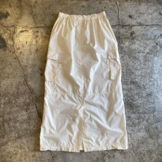 画像2: BACK SLIT NYLON CARGO DESIGN SKIRT / FREE~W30 (2)
