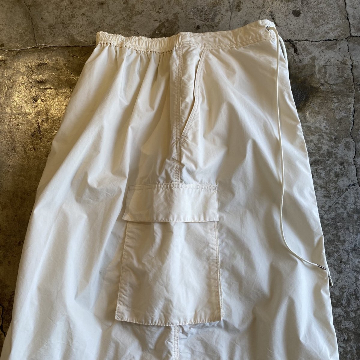 画像6: BACK SLIT NYLON CARGO DESIGN SKIRT / FREE~W30 (6)