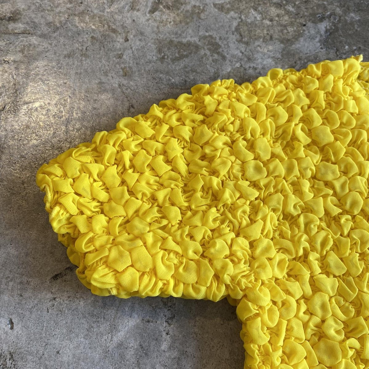 画像4: YELLOW COLOR EMBOSS POPCORN DESIGN S/S TOPS / Ladies S~M (4)