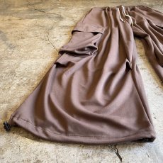 画像5: 【WONDERGROUND】KNEE TUCK KNEE CARGO WIDE SWEAT PANTS / OS (5)