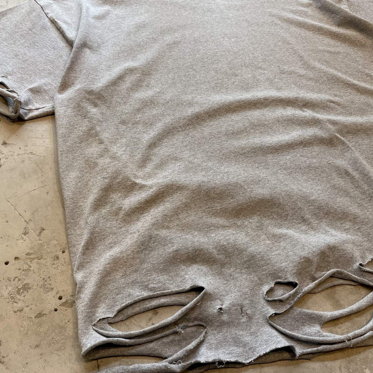 画像5: 【Wiz&Witch】"DIRTY BEAUTIFUL" DAMAGE ART TEE / GRAY / OS (5)