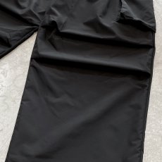 画像6: 【WONDERGROUND】KNEE TUCK WIDE SILHOUETTE CADGO PANTS / BLACK / OS (6)