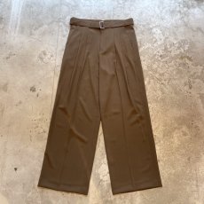 画像1: 【WONDERGROUND】2TUCK WIDE SILHOUETTE SLACKS / BROWN / OS (1)