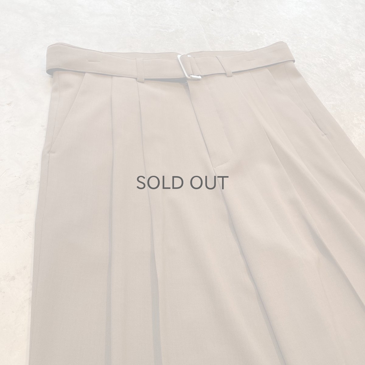 画像3: 【WONDERGROUND】2TUCK WIDE SILHOUETTE BELTED SLACKS / BROWN / OS (3)