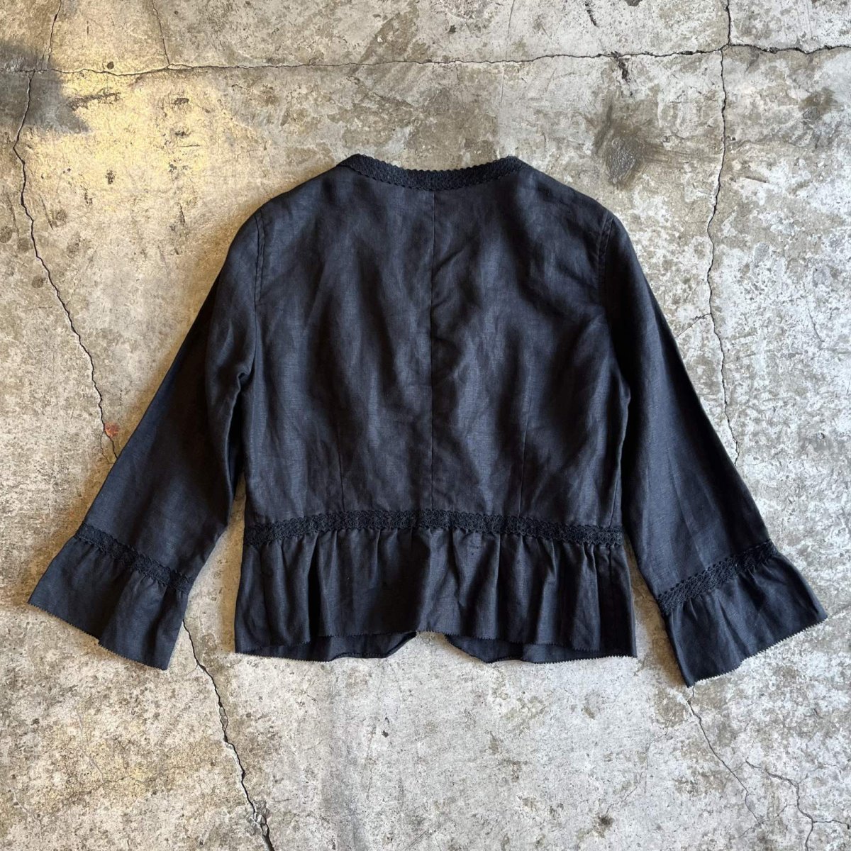 画像2: FRONT DOUBLE LACE RIBBON DESIGN LINEN SHROT JACKET / Ladies S (2)