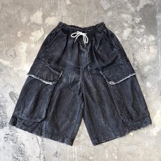 画像1: 【WONDERGROUND】BIG CARGO POCKET WIDE DENIM DARGO PANTS / BLACK / OS (1)
